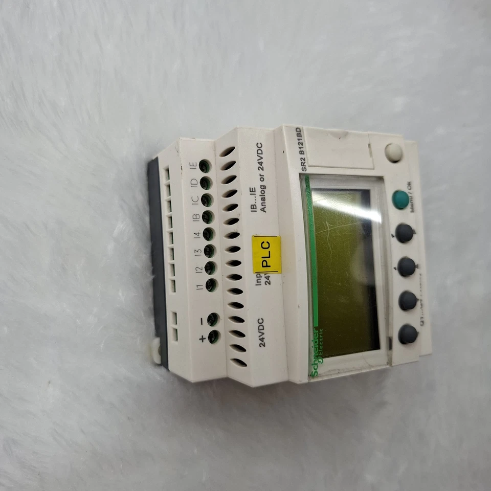 Used Schneider Zelio SR2 B121BD 24VDC Logic Relay SR2B121BD Fast Ship